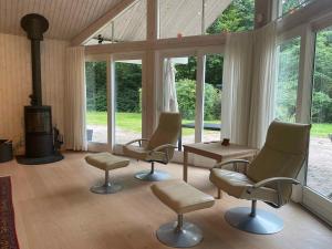 Large Holiday Home Close To Nature