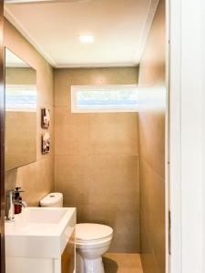 Tropical 2BR Escape & Walk to Selong Belanak Beach