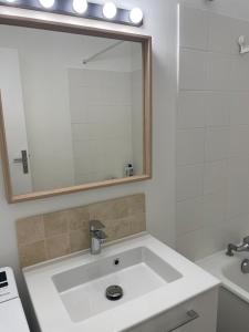 Grand appartement intra-muros, clim, calme, ascenseur