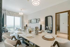 RH-Luxury 1BR Apt in Al Habtoor City with beautiful Canal View