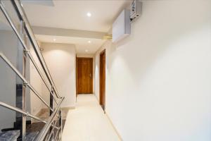 FabHotel White Pearl