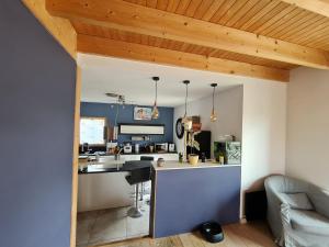 Belle Maison bois avec piscine proche de la plage