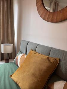 Lescale direct access to train station ideal location