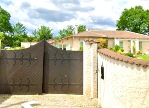 T3 cosy Piscine, Spa, Parking