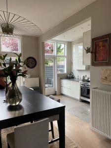 StylishSunnyCosy House