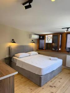 One-Bedroom Apartment in Old Tbilisi