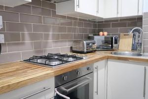 3 Rooms Apartment in Oval