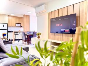 Apto 2 Quartos PISCINA Churrasqueira Wi-Fi Ar Condicionado Cozinha Complata Vaga de Garagem 400m PRAIA Ideal para Famílias ou Amigos Reserve Agora