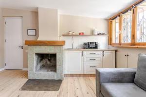 Apartment with Fireplace in Old Tbilisi