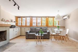 Apartment with Fireplace in Old Tbilisi