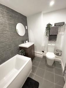 3 Rooms Apartment in Oval