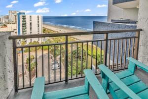 Beachfront Haven – 1BR Condo with Balcony