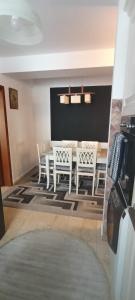 Escapadă urbană, confort, curte privată și parcare