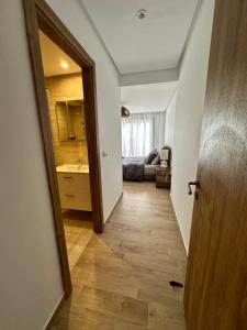 Appartement Plage des Nations Pools and sea 3ch salon