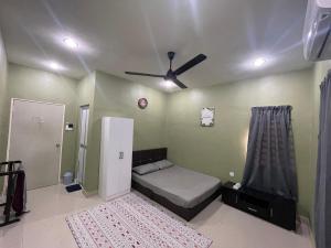 Homestay Farish Pantai Lagenda