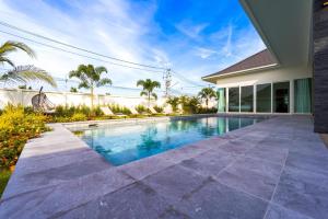 Modern 3 Bedroom Villa! (AS1)