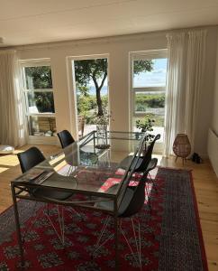 House direct to beach