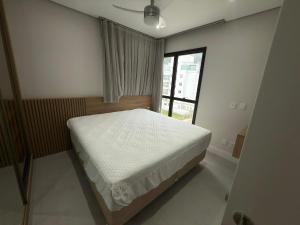 Cód 71 - Apartamento novo a 180 metros do mar