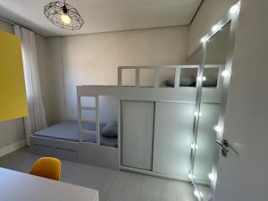 Cód 75 - Apto com 3 dormitórios no Millenium