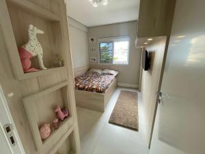 Cód 76 - Apartamento especular á 200 m do mar