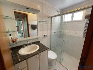 Cód 77 - Apto com 3 dorm e vista mar no Corsário