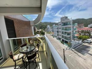 Cód 80 - Excelente Apartamento á 180m do mar