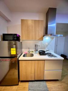 Azure Pool View with Balcony, WiFi and Netflix