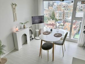 #2 NEW open 신축건물 엘리베이터 짐보관 홍대입구역 도보5분 마포구 쇼핑