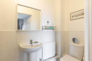 About Tern - 10-Minute Walk to Poole Quay, with Harbour Views