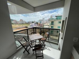 Cód 82 - Apartamento á 280m do mar