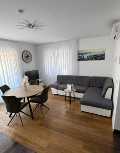 Apartments Elin
