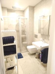 Albatross Apartment Sea