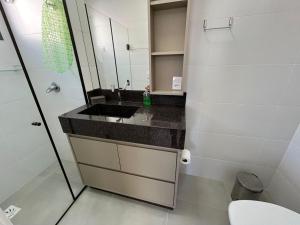 Cód 98 - Belissímo apartamento á 280m do mar