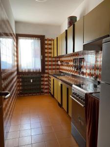 089 Ampio trilocale con doppi servizi, Giustino