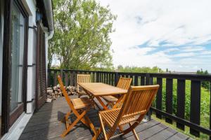 Sunset View Weekend house with lake view, balcony, garden, parking