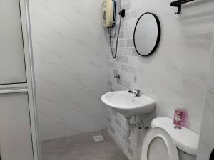 Cozy 4 bedrooms Double Storey Homestay, in front Kulim Central Mall