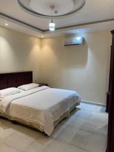 المساكن الذهبيه للشقق المخدومه