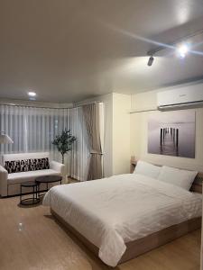 Modern Room in the Heart of Nimman