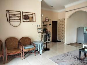 Sobey Laris Homestay KADOK