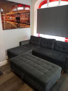 Lower Cheltenham Place