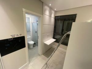 cód 30 - Apartamento magnífico frente mar