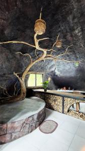Mamalakandam Rock Cave at Diya Homestay