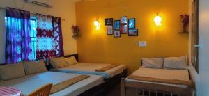 Arundekar Home Stay In 2 Minutes Walk Beach AC Room
