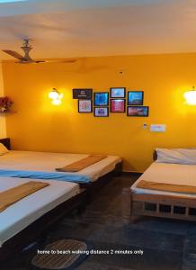 Arundekar Home Stay In 2 Minutes Walk Beach AC Room