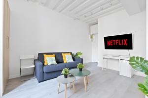 Pantheon Luxurious Studio Apartment-2P-Free Netflix