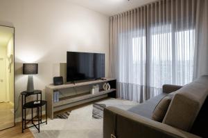 Apto 1802 com Piscina e Academia 2 Quartos Ar Condicionado no Centro Cívico com Garagem