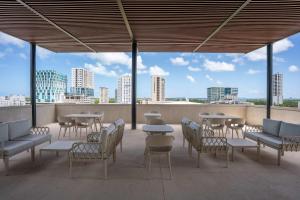 Remote Work Ready Studio with Coworking and Views