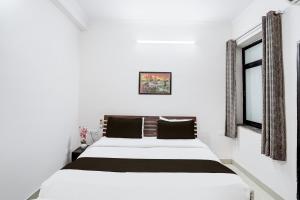 Helo Stay Vivek Vihar Metro Station