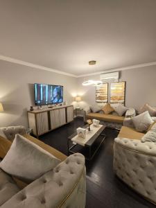 3 Bedrooms Apartment with security 24 hours & concierge