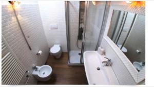 La Casetta sulla PIAZZA principale di PESCASSEROLI